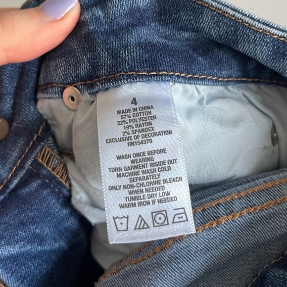 Aeropostale High Rise Curvy Jeans - Picture 4 of 4